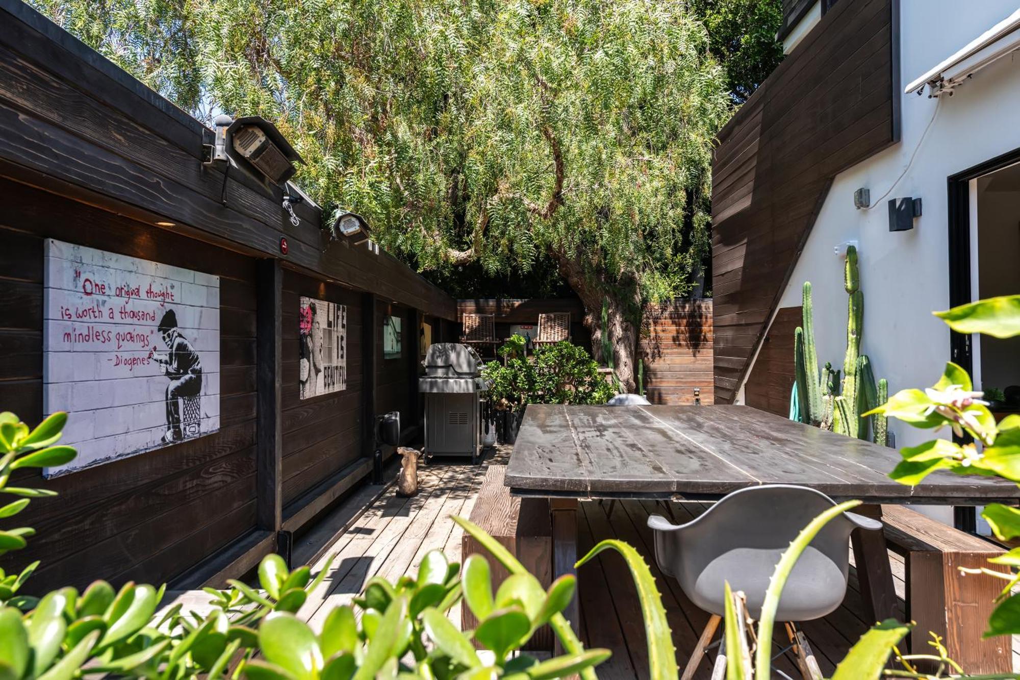 Venice Beach Studio With Large Private Patio Steps To The Beach Los Angeles Extérieur photo