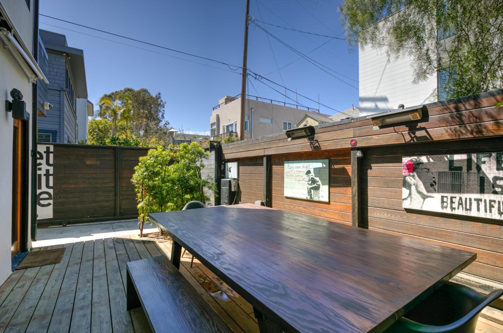 Venice Beach Studio With Large Private Patio Steps To The Beach Los Angeles Extérieur photo