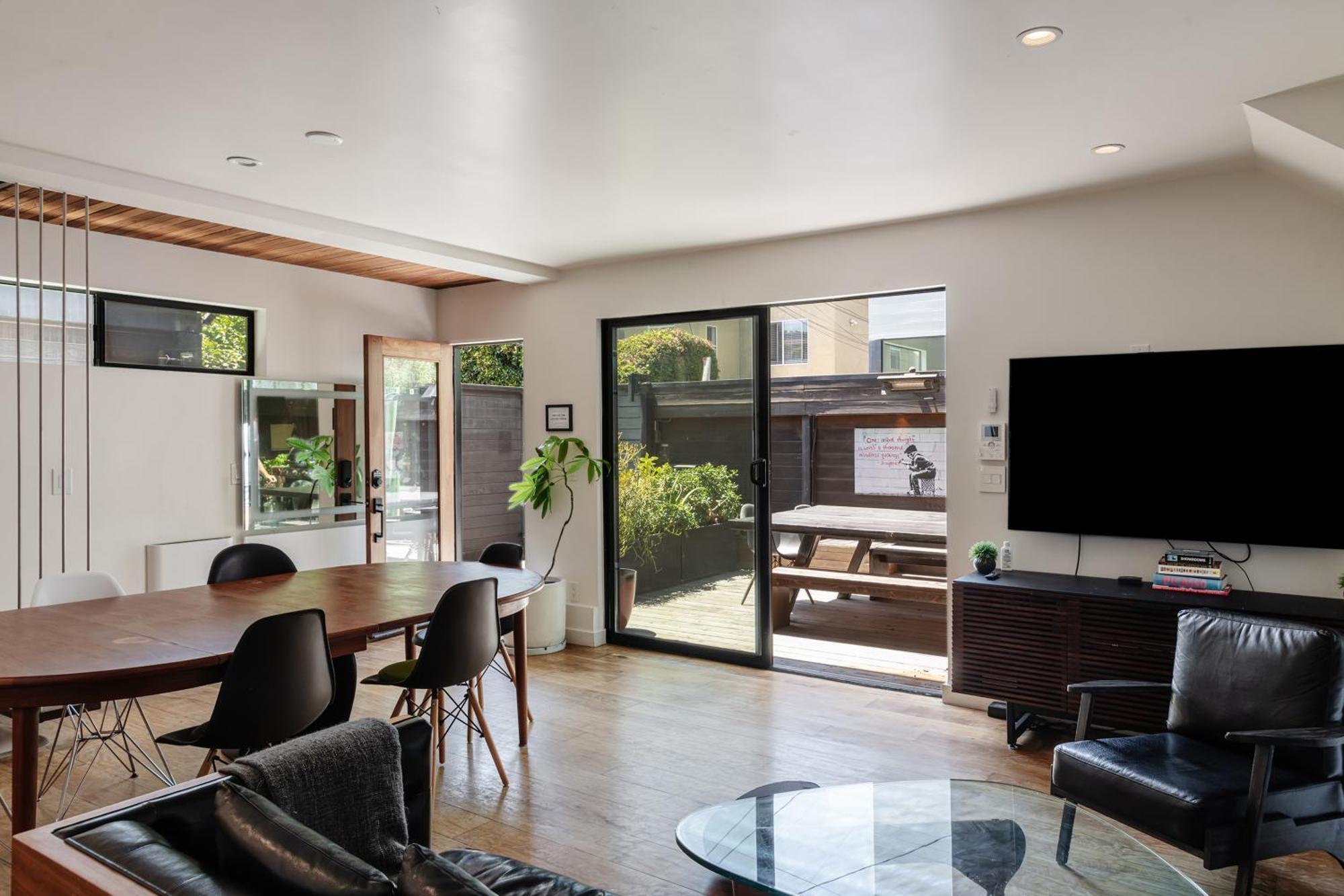 Venice Beach Studio With Large Private Patio Steps To The Beach Los Angeles Extérieur photo