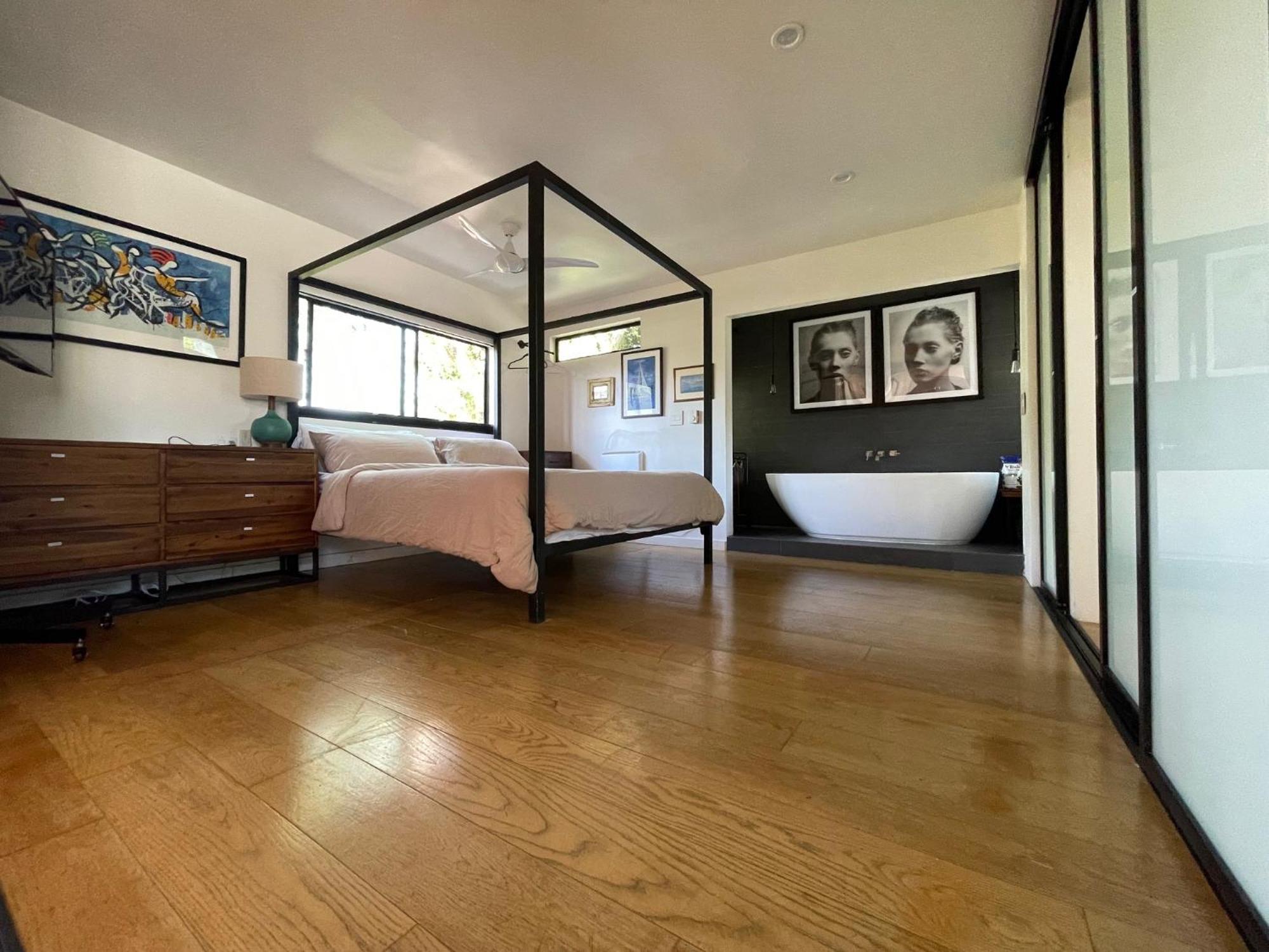 Venice Beach Studio With Large Private Patio Steps To The Beach Los Angeles Extérieur photo