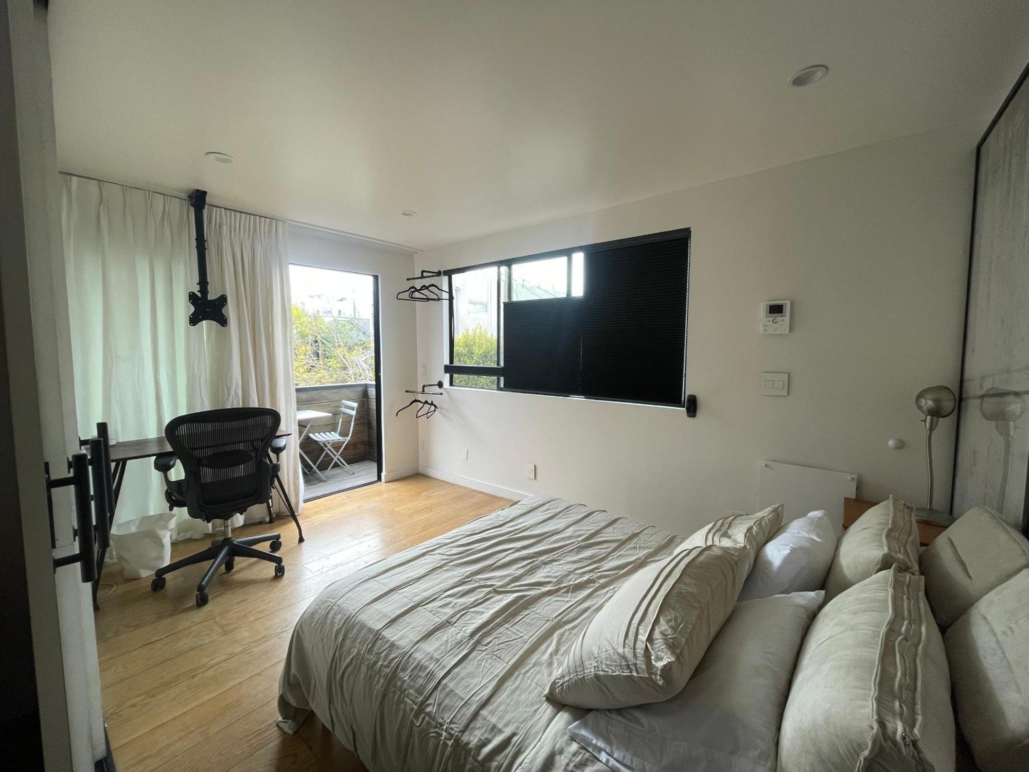 Venice Beach Studio With Large Private Patio Steps To The Beach Los Angeles Extérieur photo