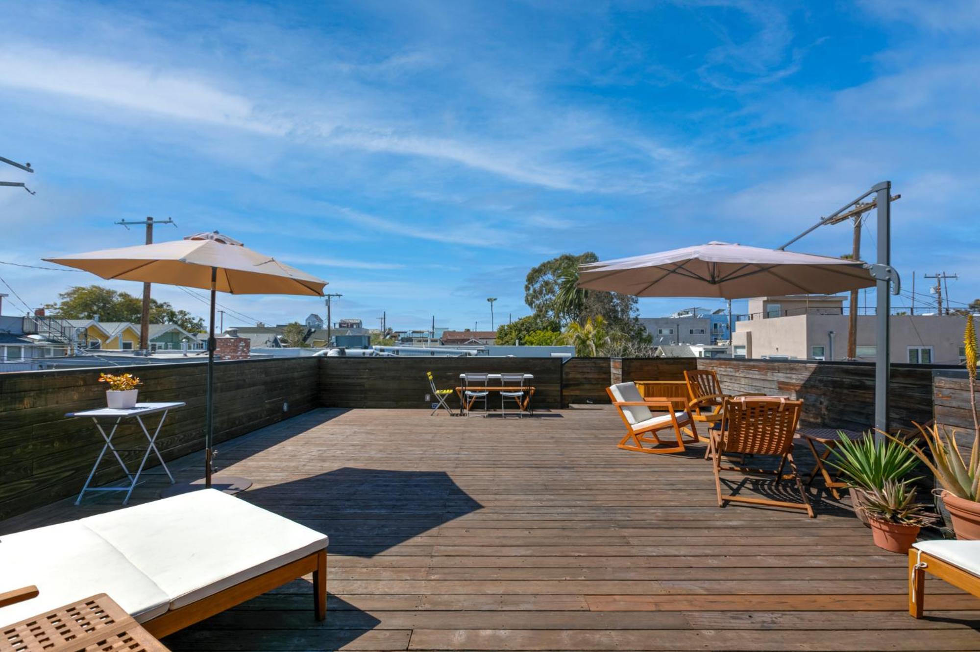 Venice Beach Studio With Large Private Patio Steps To The Beach Los Angeles Extérieur photo