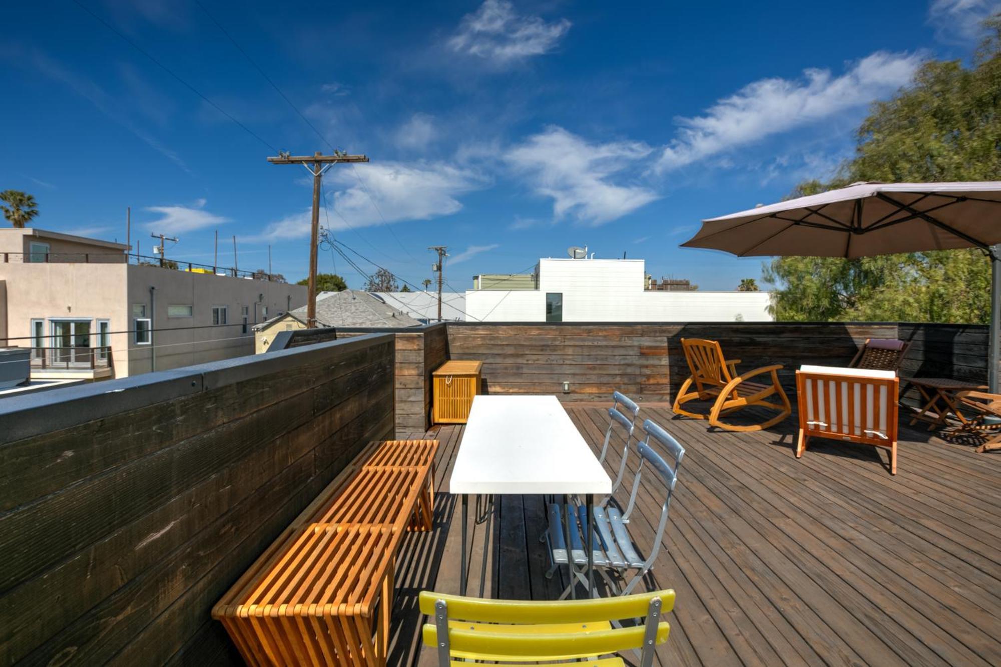 Venice Beach Studio With Large Private Patio Steps To The Beach Los Angeles Extérieur photo