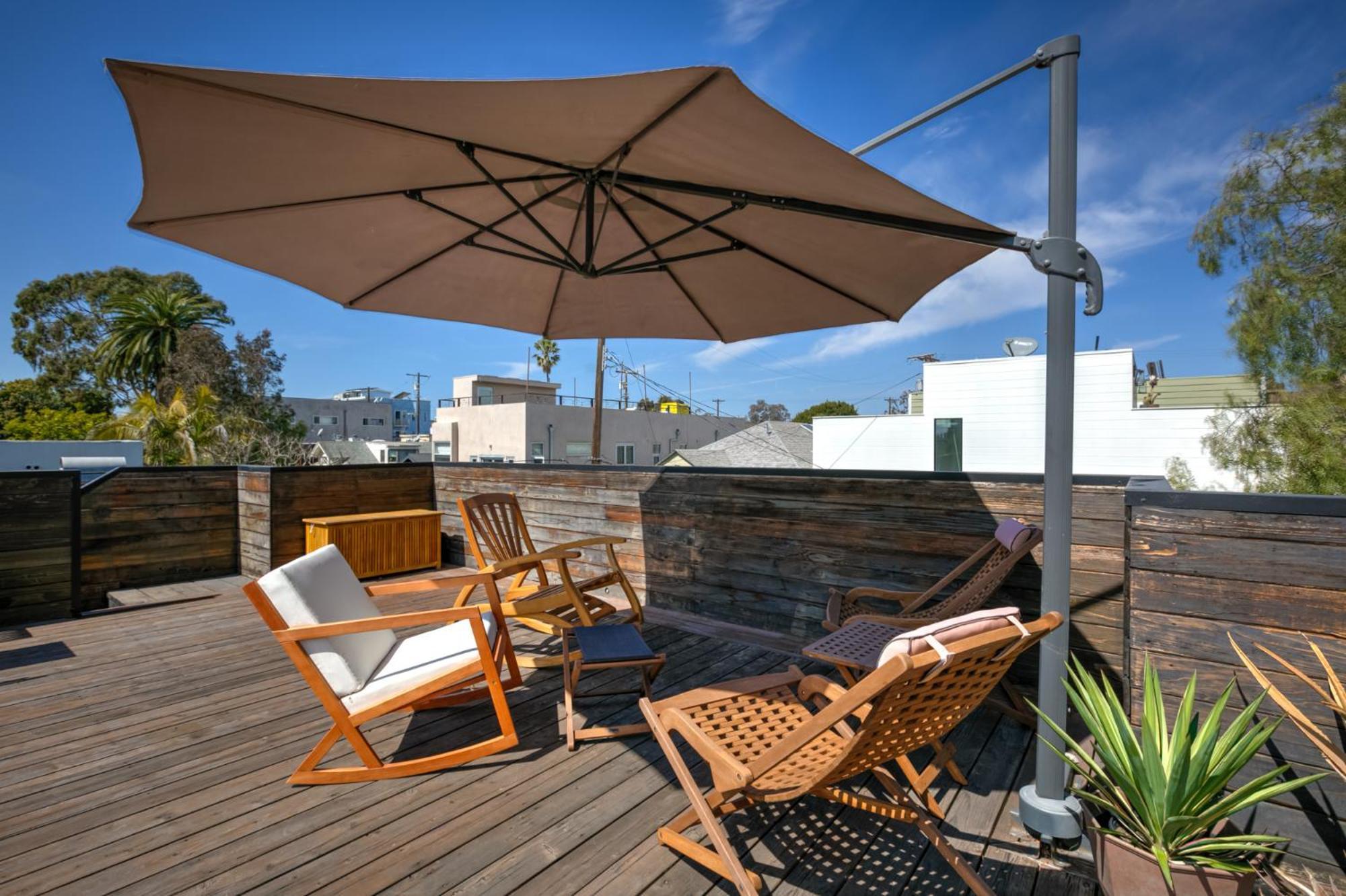 Venice Beach Studio With Large Private Patio Steps To The Beach Los Angeles Extérieur photo