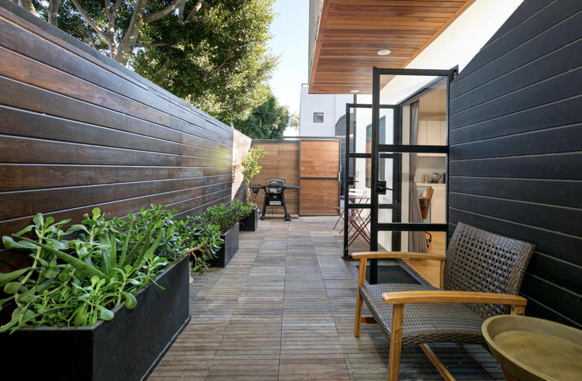 Venice Beach Studio With Large Private Patio Steps To The Beach Los Angeles Extérieur photo