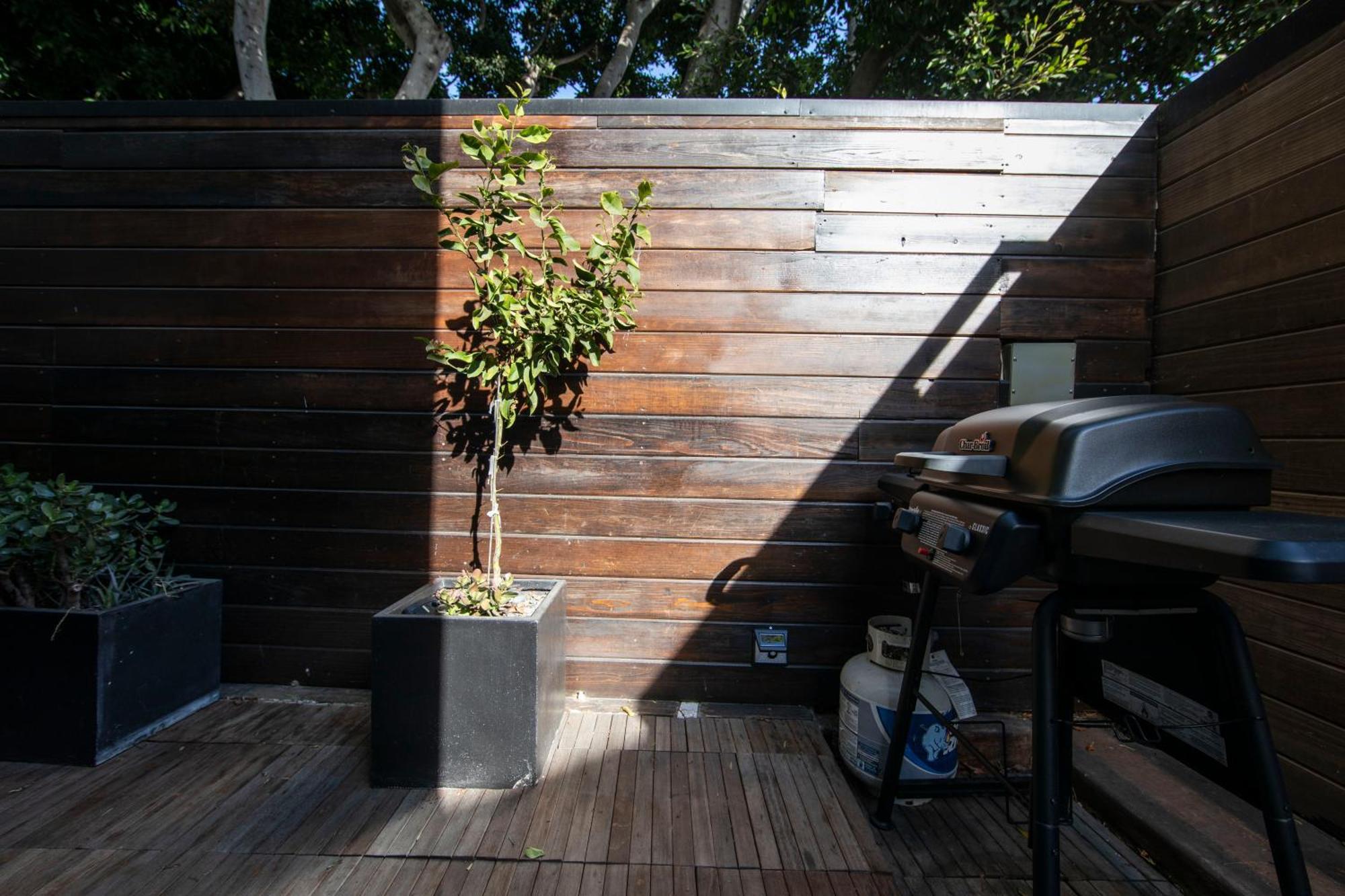 Venice Beach Studio With Large Private Patio Steps To The Beach Los Angeles Extérieur photo